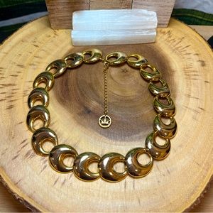 VTG| Trifari Gold Crescent Necklace 💛✨